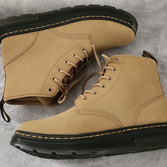 Dr Martens Crewson Chukka Boots in Tan, Size 12 - Picture 4 of 13